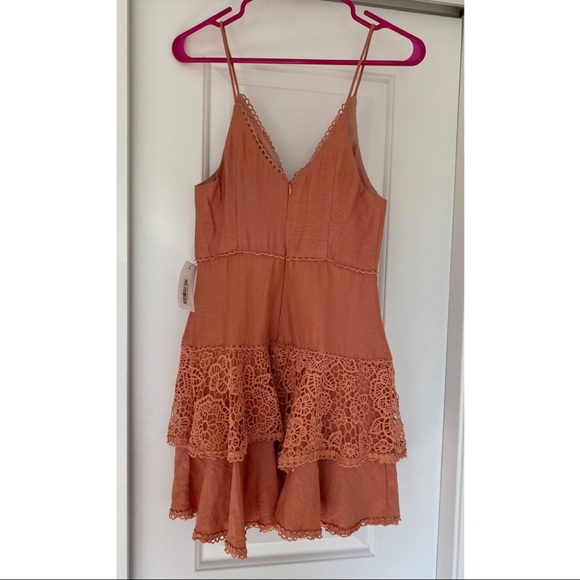 V Neck Dress - Picture 4 of 10